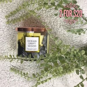 2 for $20/ Bath & BodyWorks Ocean Driftwood Candle